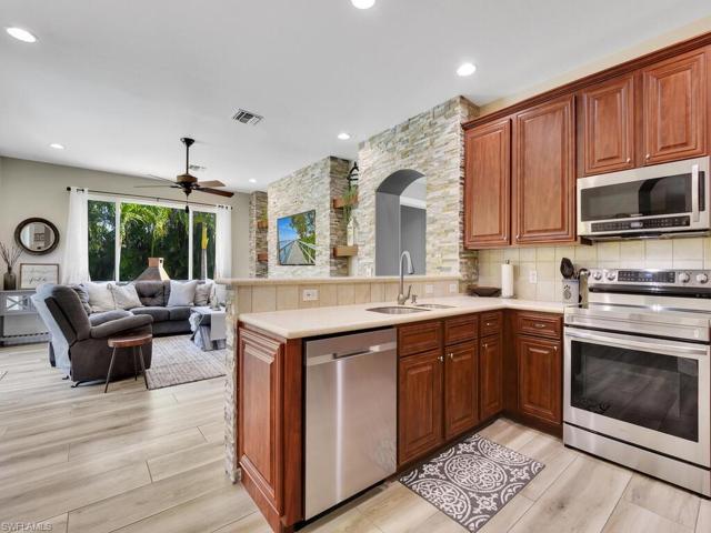 2831 SW 26th  PL, Cape Coral, FL 33914