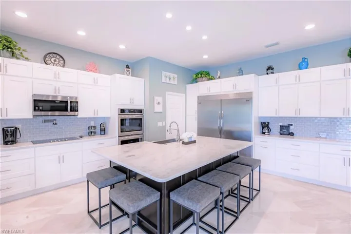 2910 37th Ter, Cape Coral, Florida 33914