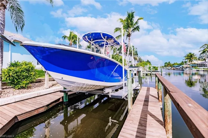2910 37th Ter, Cape Coral, Florida 33914