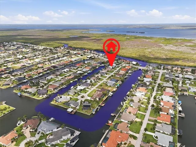 2910 37th Ter, Cape Coral, Florida 33914