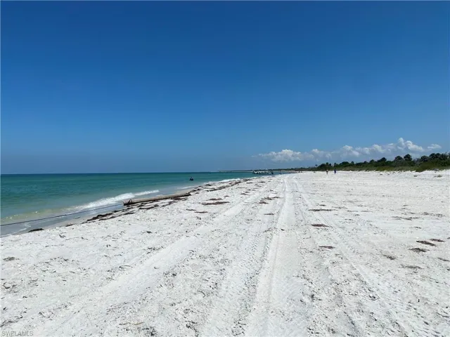2910 37th Ter, Cape Coral, Florida 33914