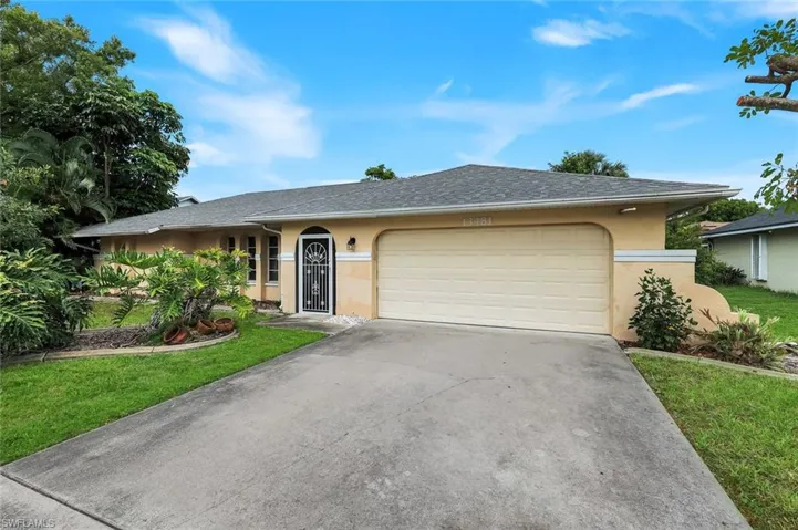 13481 Red Maple Cir, North Fort Myers, Florida 33903