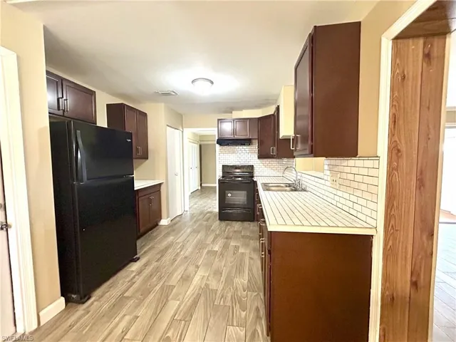 328 SE Tranquilla Ave  , Port St. Lucie, FL 34983