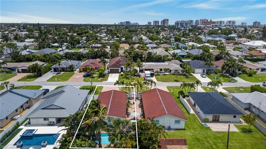563 105th Ave N, Naples, Florida 34108