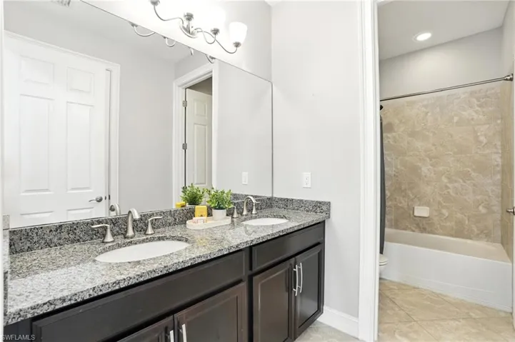 14592  Tuscany Pointe  TRL, Naples, FL 34120