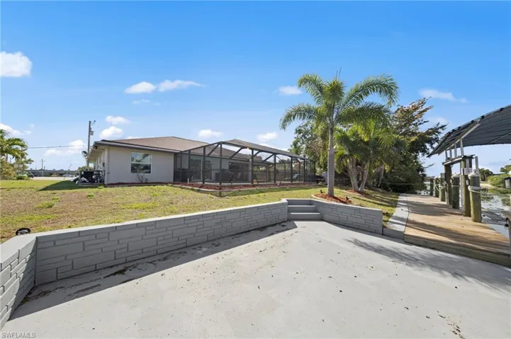 126 Se 15th Pl, Cape Coral, Florida 33990