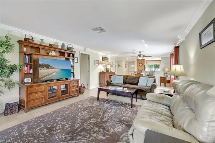 70  Glades  BLVD, Naples, FL 34112