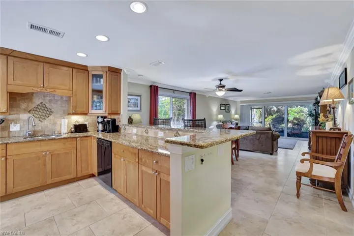 70  Glades  BLVD, Naples, FL 34112
