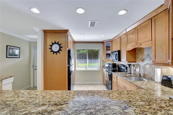 70  Glades  BLVD, Naples, FL 34112