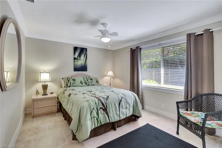70  Glades  BLVD, Naples, FL 34112