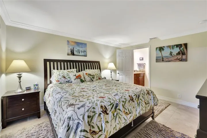 70  Glades  BLVD, Naples, FL 34112