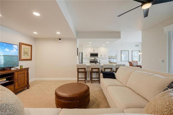 Living Room/Kitchen