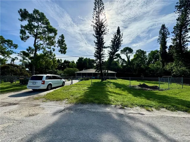 260  Rose  BLVD, Naples, FL 34119