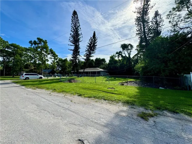 260  Rose  BLVD, Naples, FL 34119
