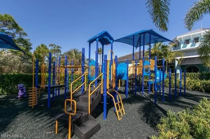 3069 Amadora Cir, Cape Coral, Florida 33909