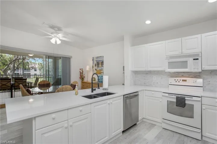 700  Diamond  CIR, Naples, FL 34110