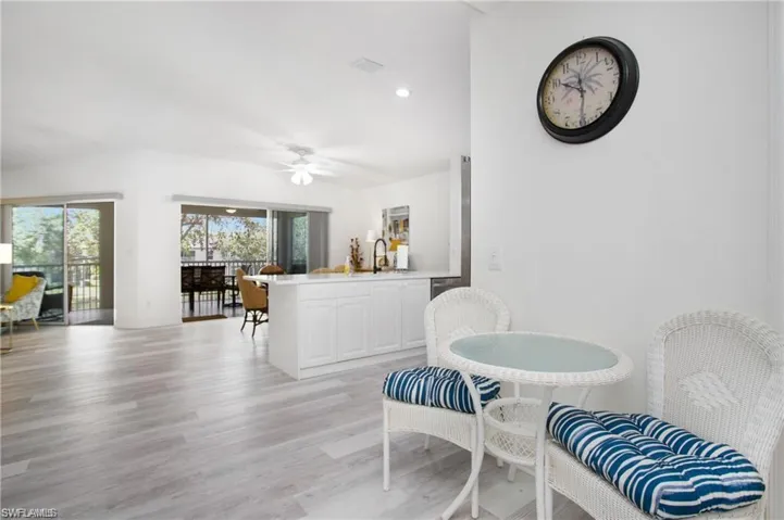 700  Diamond  CIR, Naples, FL 34110