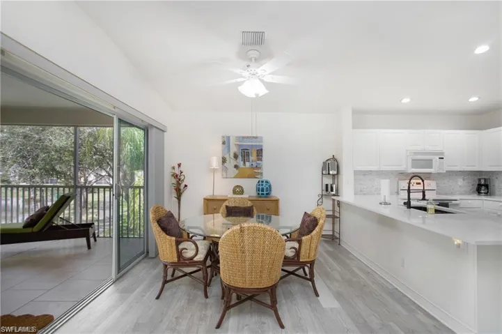 700  Diamond  CIR, Naples, FL 34110