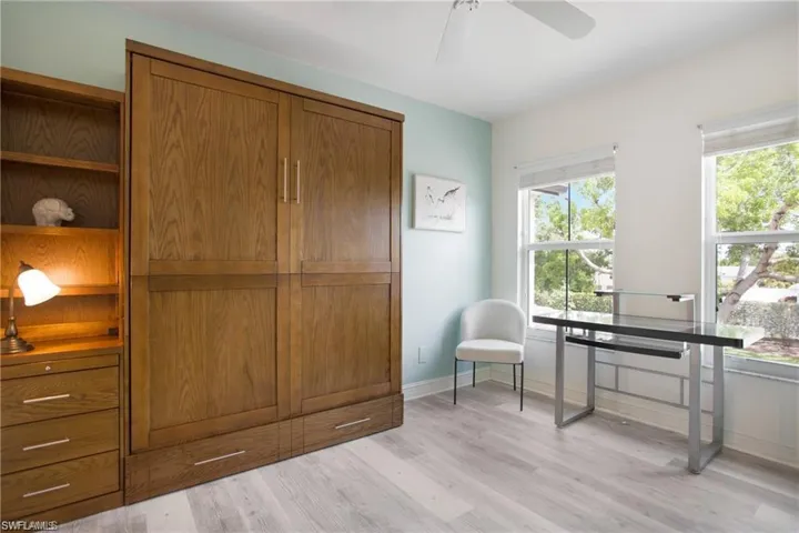 700  Diamond  CIR, Naples, FL 34110
