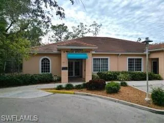 6360  Pine Ridge  RD, Naples, FL 34119