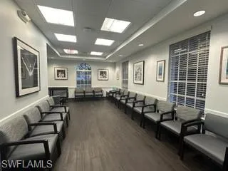 6360  Pine Ridge  RD, Naples, FL 34119