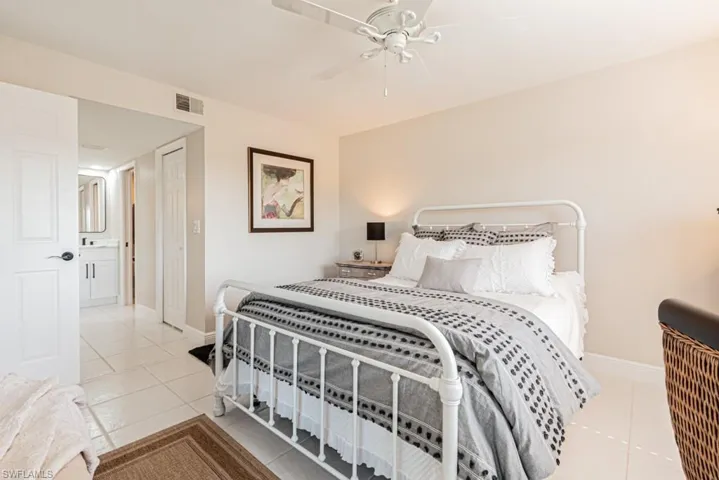 12171 Kelly Sands Way 1562, Fort Myers, Florida 33908