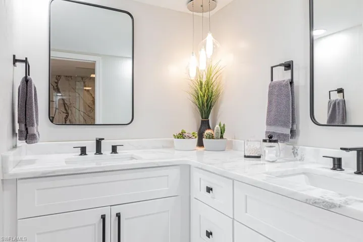 New vanity close up.