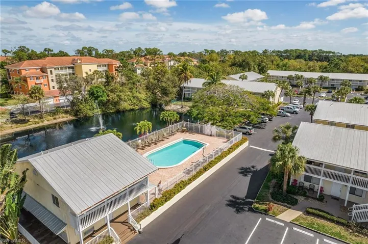 4621  Bayshore  DR, Naples, FL 34112