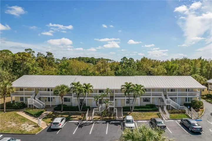 4621  Bayshore  DR, Naples, FL 34112