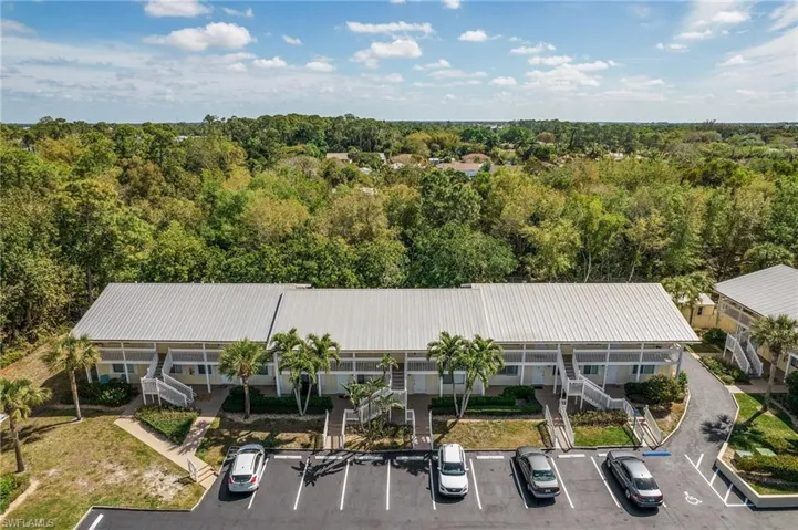 4621  Bayshore  DR, Naples, FL 34112