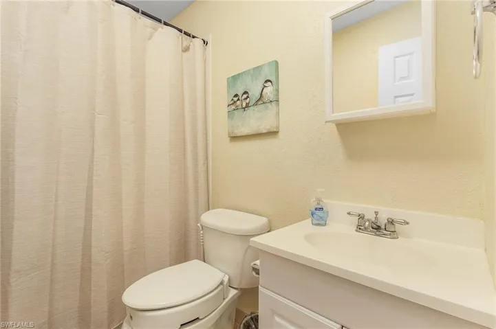 4621  Bayshore  DR, Naples, FL 34112