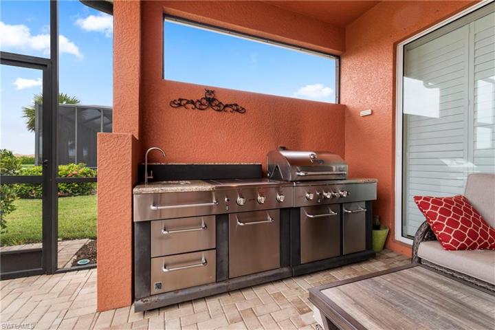 Outdoor kitchen