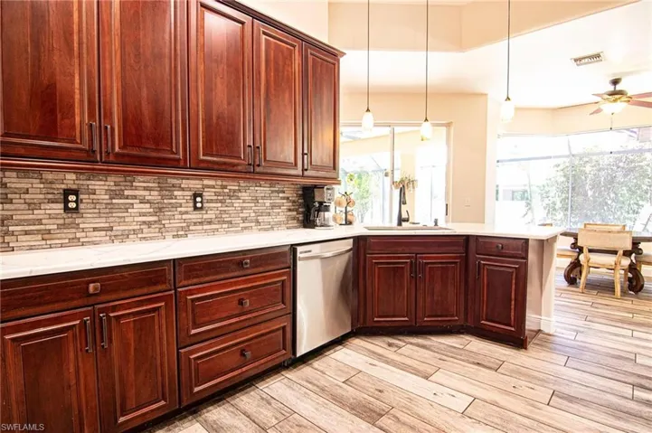 1824 Nw 21st Pl, Cape Coral, Florida 33993