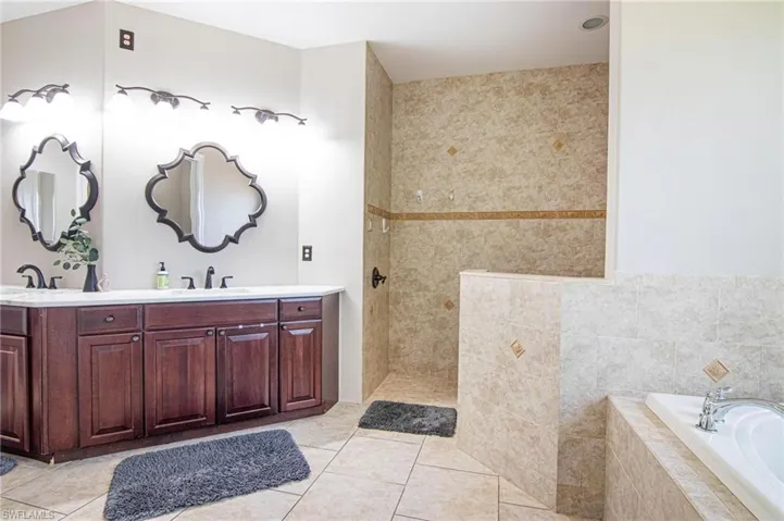 1824 Nw 21st Pl, Cape Coral, Florida 33993