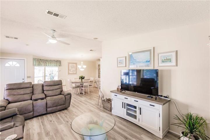 19813  Eagle Trace  CT, North Fort Myers, FL 33903