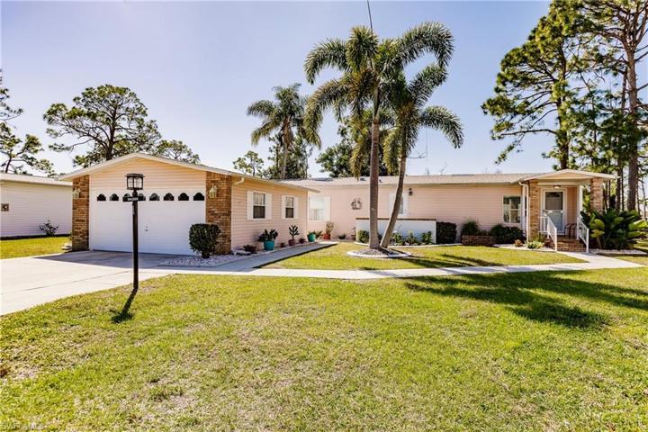 19813  Eagle Trace  CT, North Fort Myers, FL 33903