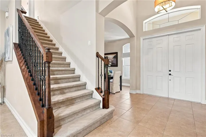291 Saddlebrook Ln, Naples, Florida 34110