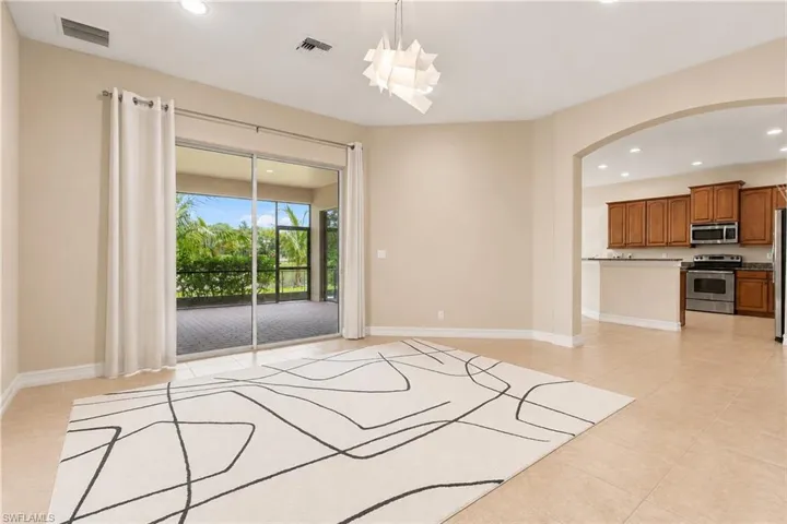 291 Saddlebrook Ln, Naples, Florida 34110