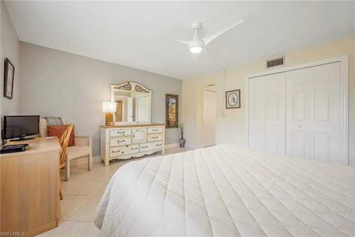 416 Teryl Rd 2363, Naples, Florida 34112