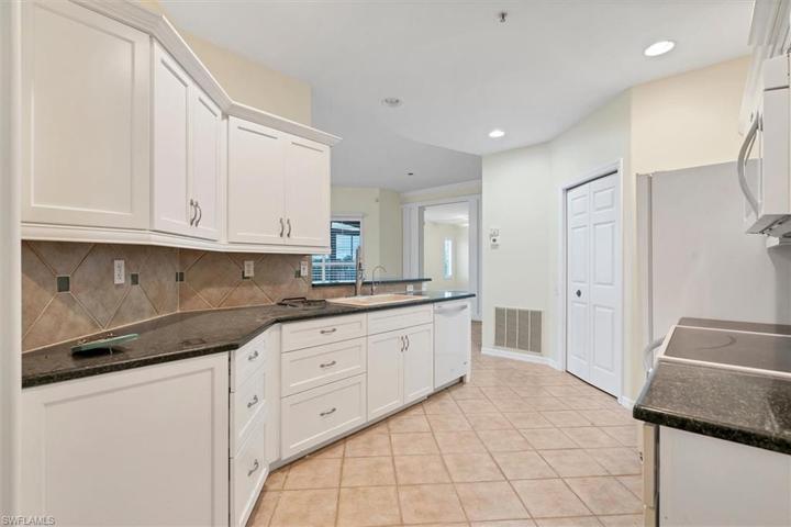 17040 Willowcrest WAY # 304, FORT MYERS FL 33908