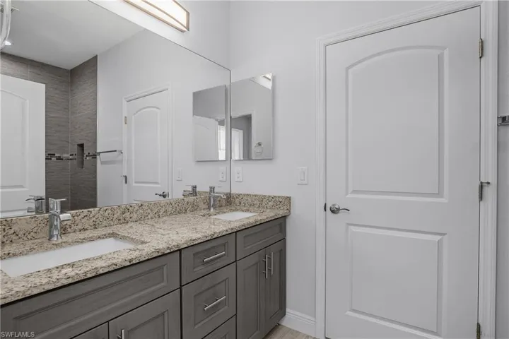 2nd pick of bath that services guest bedroom one and tow