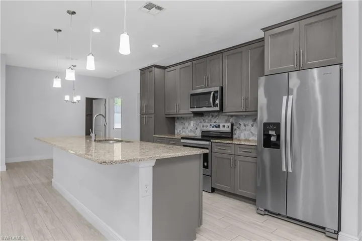 4575 Catalina Ln, Bonita Springs, Florida 34134