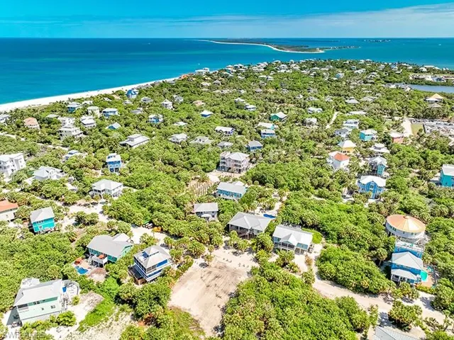 4491 Cutlass Dr, Upper Captiva, Florida 33924