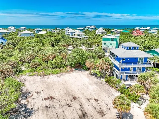 4491 Cutlass Dr, Upper Captiva, Florida 33924