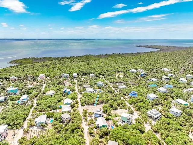 4491 Cutlass Dr, Upper Captiva, Florida 33924