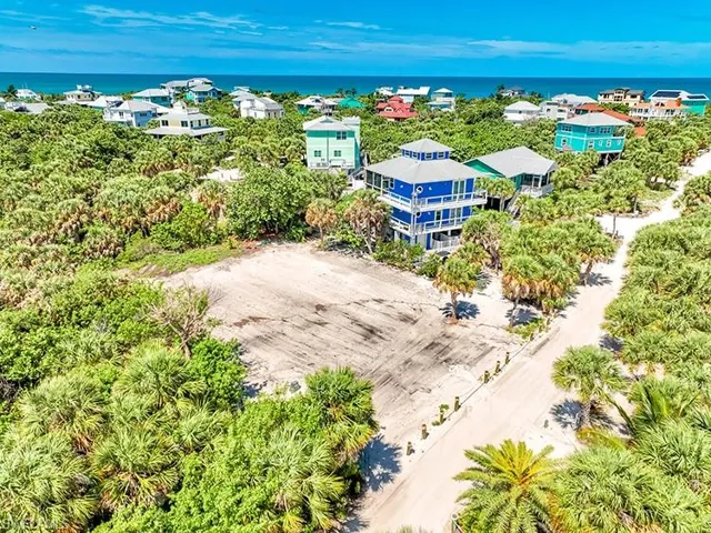 4491 Cutlass Dr, Upper Captiva, Florida 33924