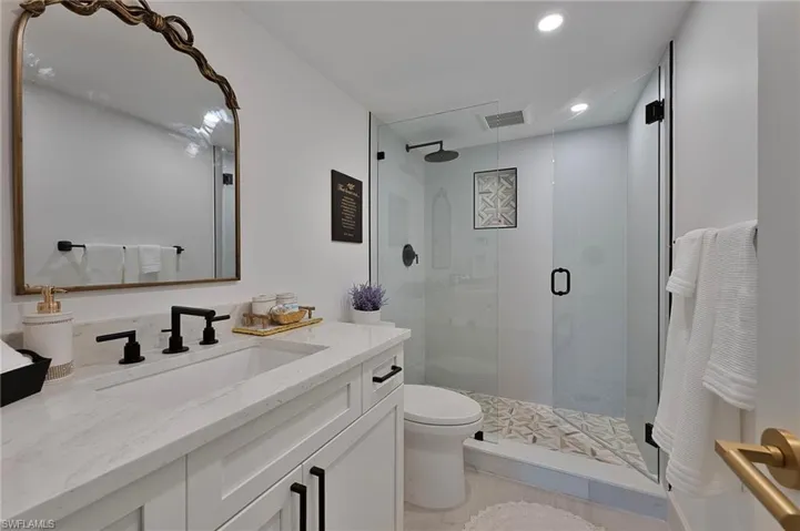 1950  Gulf Shore N BLVD, Naples, FL 34102