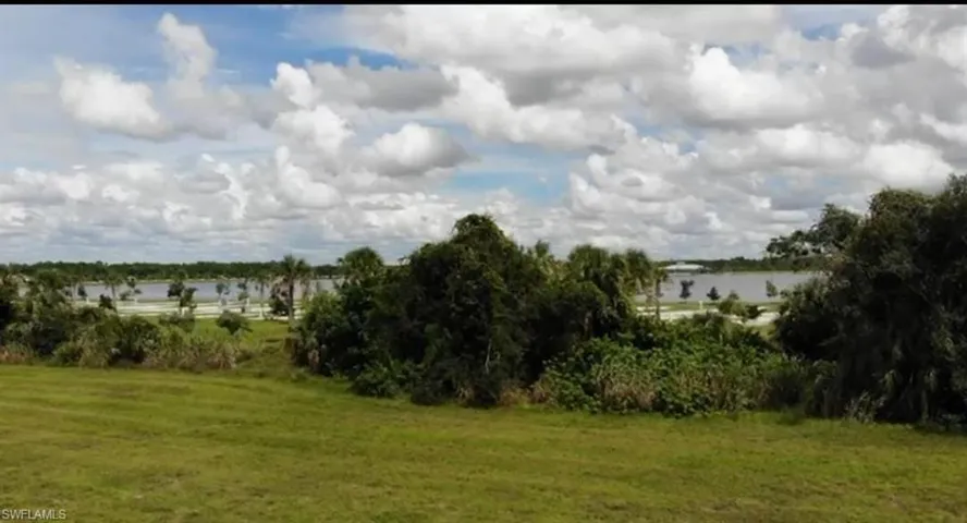 4021 Nw 37th Ave, Cape Coral, Florida 33993