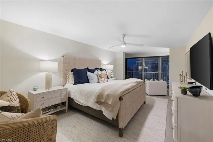 Bedroom with ceiling fan