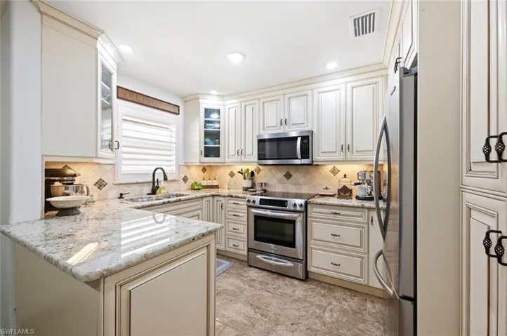1549 Sandpiper St 80, Naples, Florida 34102
